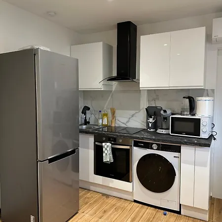 Apartment T2 Proche Gare Sncf A 15 Min De Lyon *